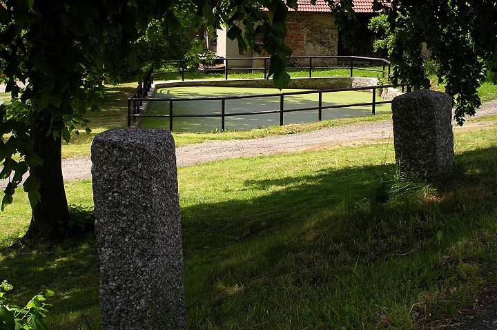 img00018.jpg